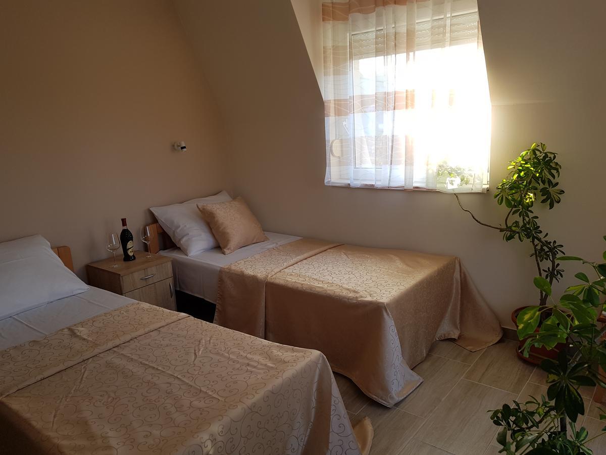 Fruskogorska Terasa Apartment Novi Sad Ngoại thất bức ảnh